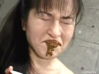 Scat Fetish Porn DVD - Japanese mom almost vomits while eating poop from husband